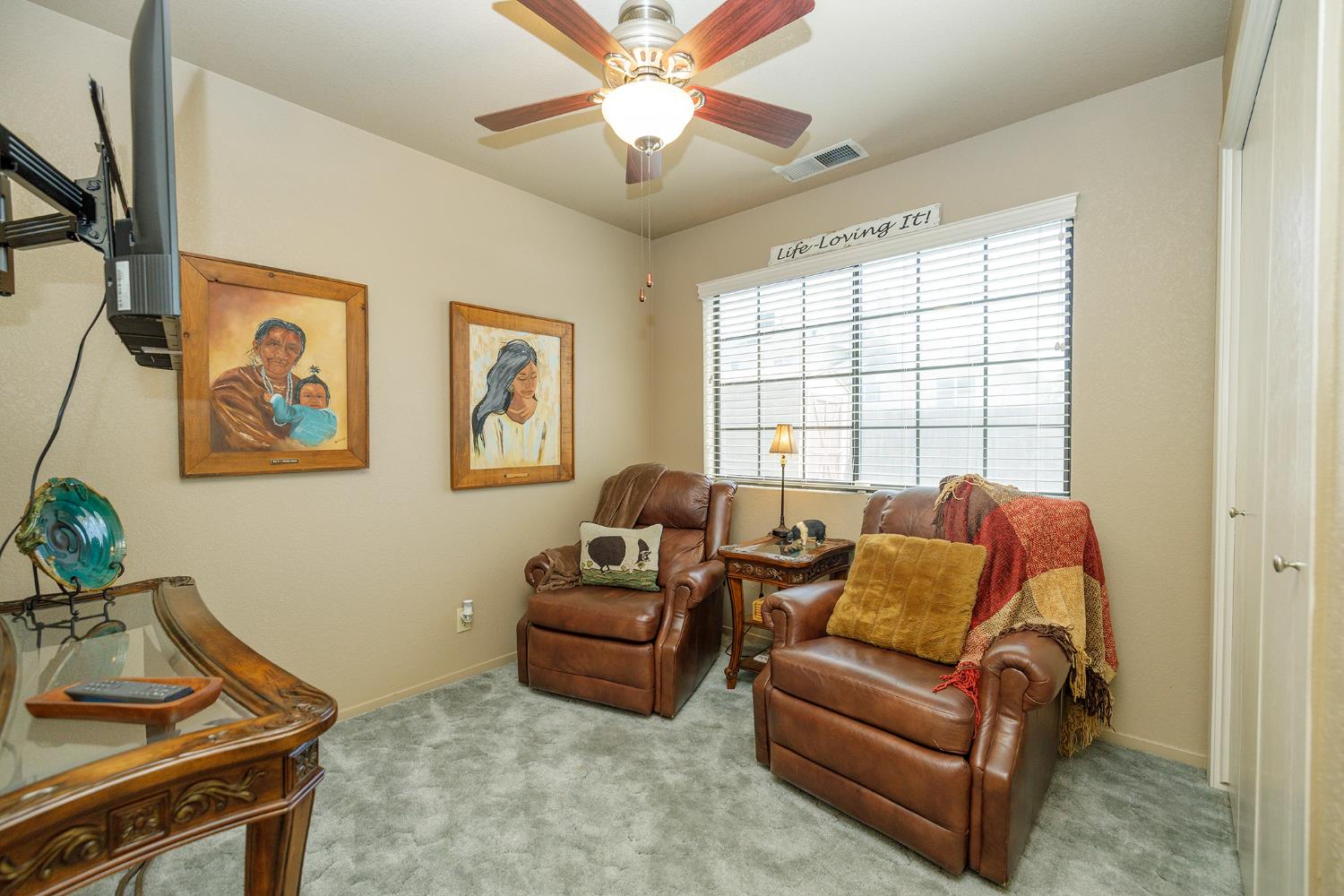 376 Foxmeadow Way, Los Banos, CA 93635