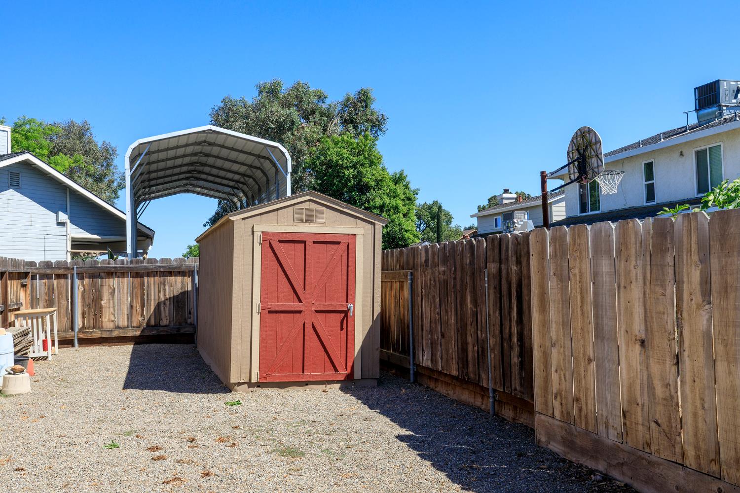 376 Foxmeadow Way, Los Banos, CA 93635