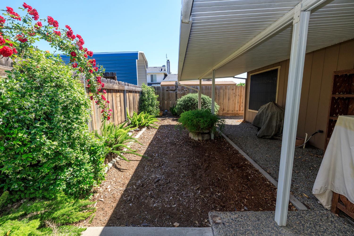 376 Foxmeadow Way, Los Banos, CA 93635