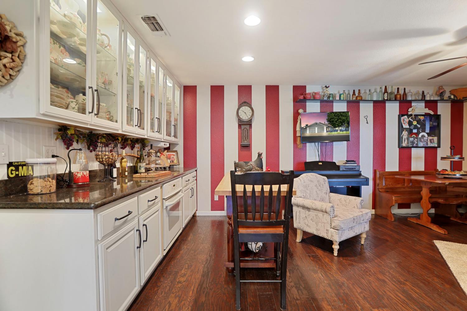 747 Foxfire Dr, Manteca, CA 95337