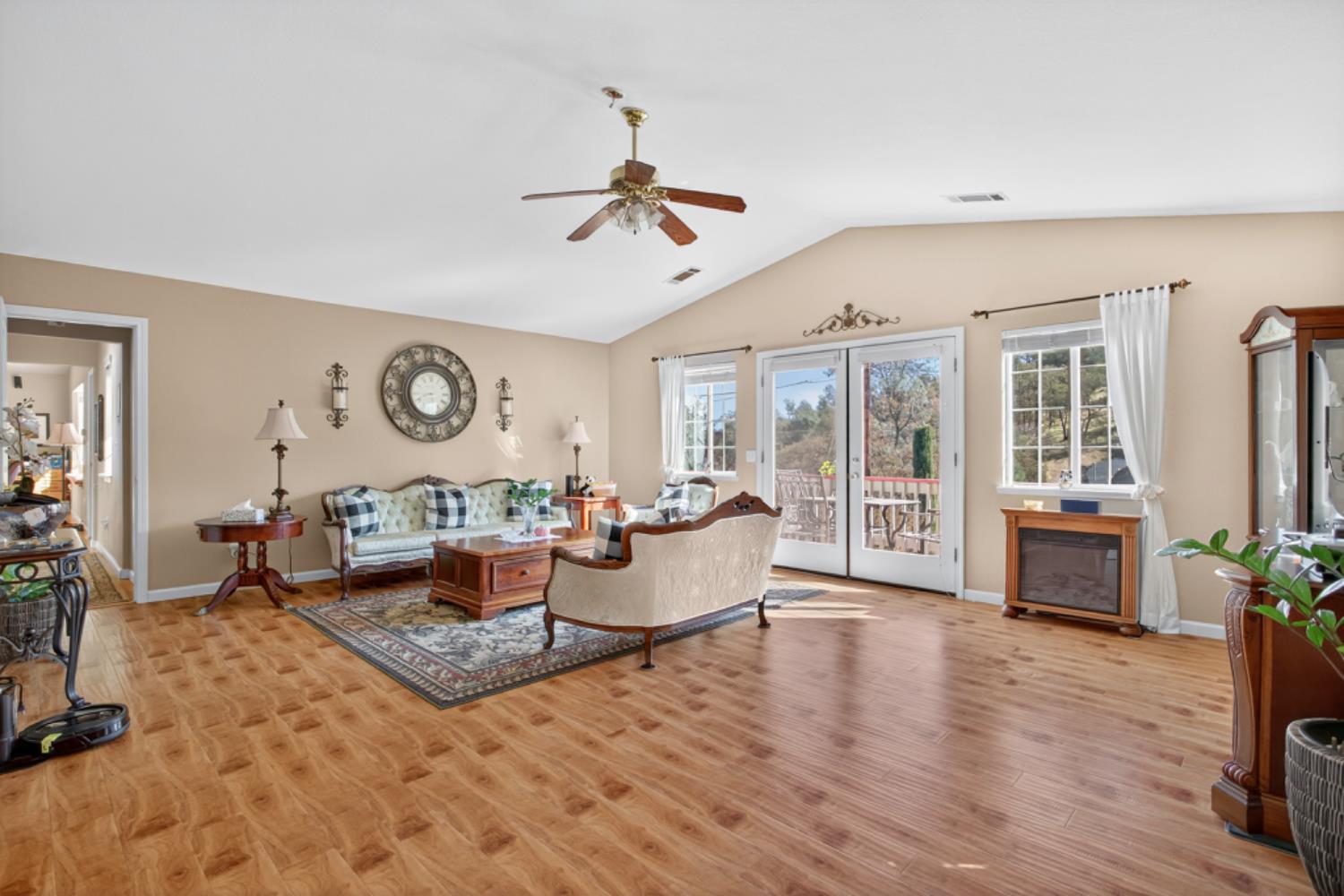 4856 Kiva Dr, Copperopolis, CA 95228