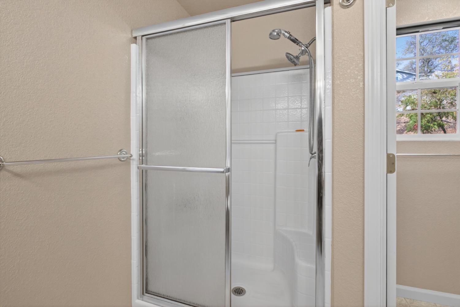 4856 Kiva Dr, Copperopolis, CA 95228