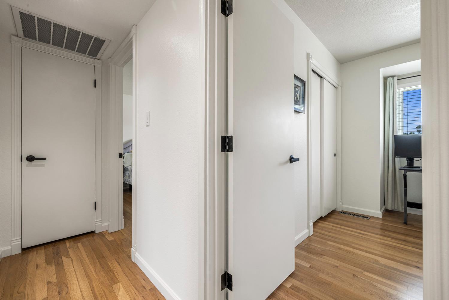 2413 Edgebrook Dr, Modesto, CA 95354