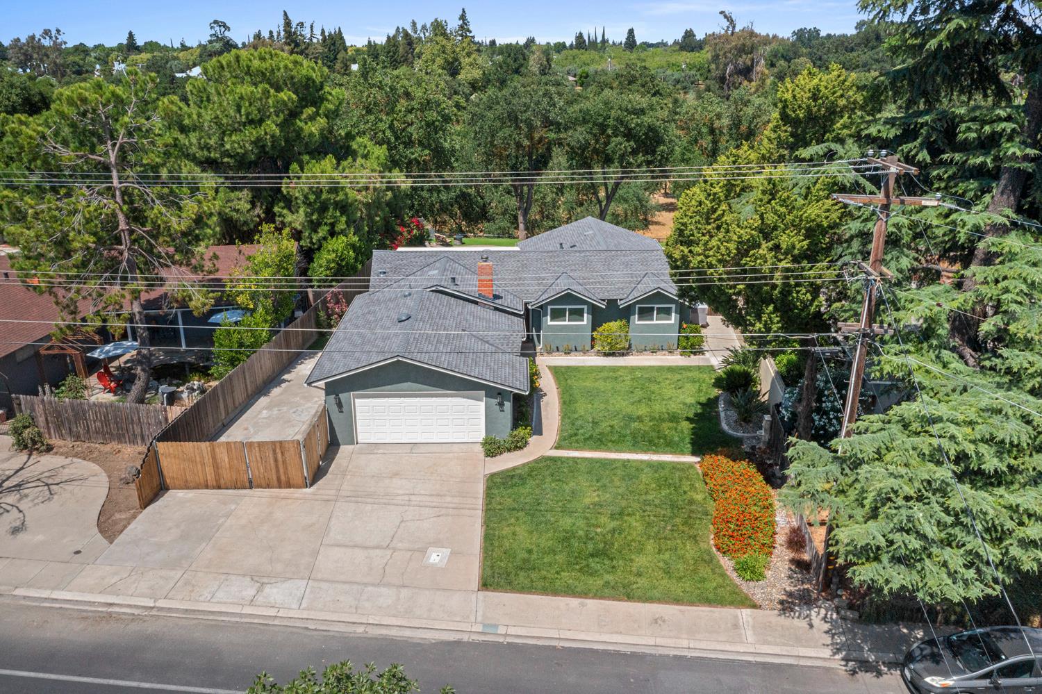 2413 Edgebrook Dr, Modesto, CA 95354