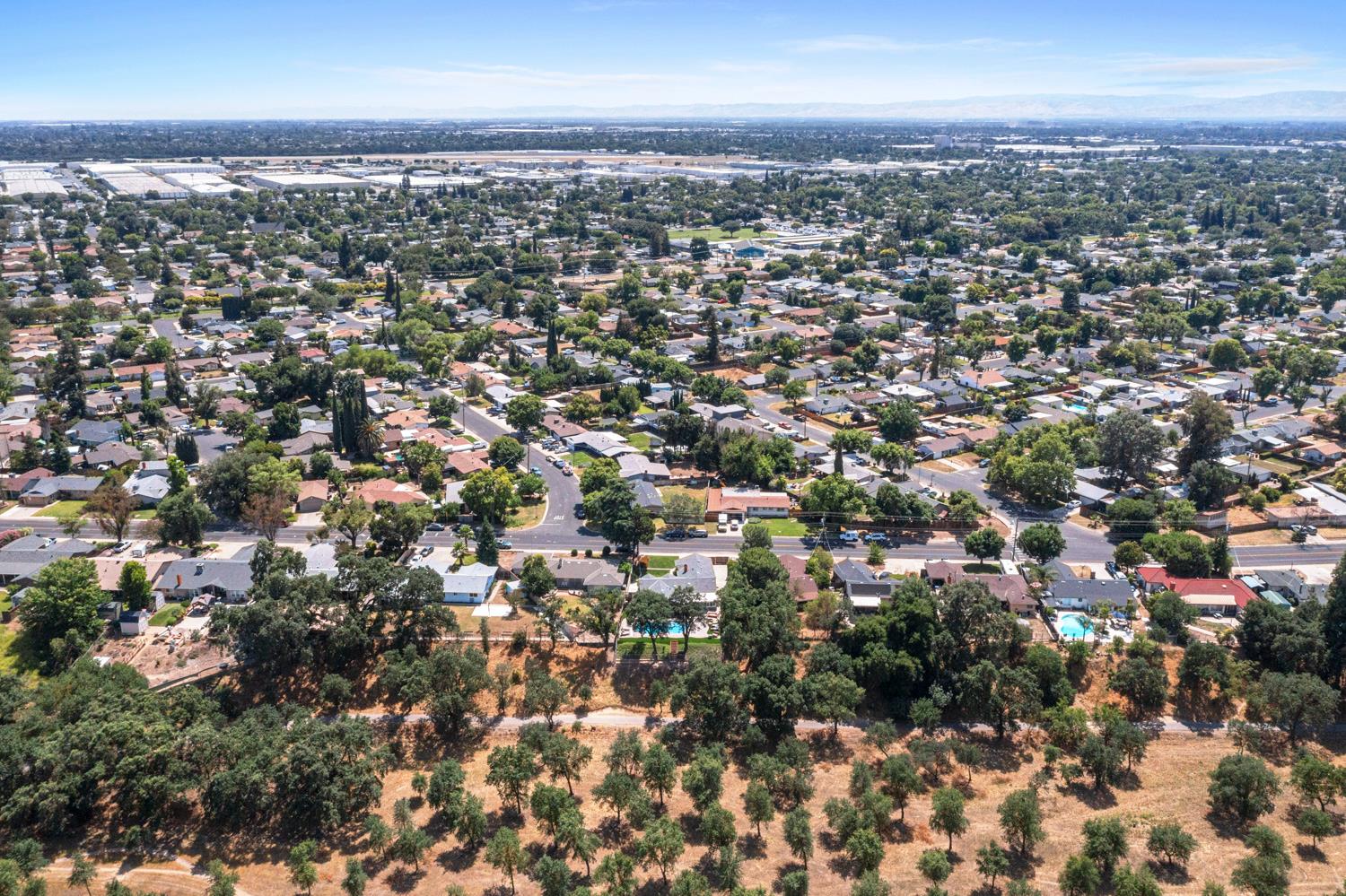 2413 Edgebrook Dr, Modesto, CA 95354