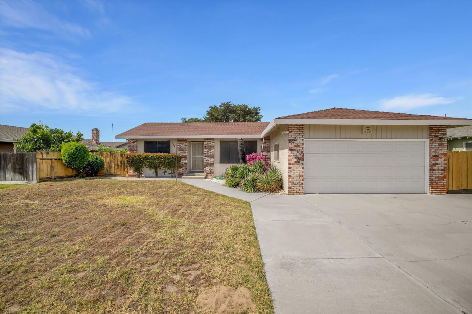 631 W Minnesota Ave, Turlock, CA 95382