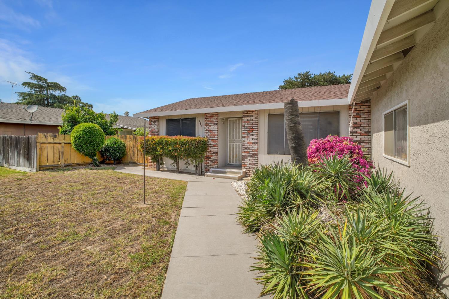 631 W Minnesota Ave, Turlock, CA 95382