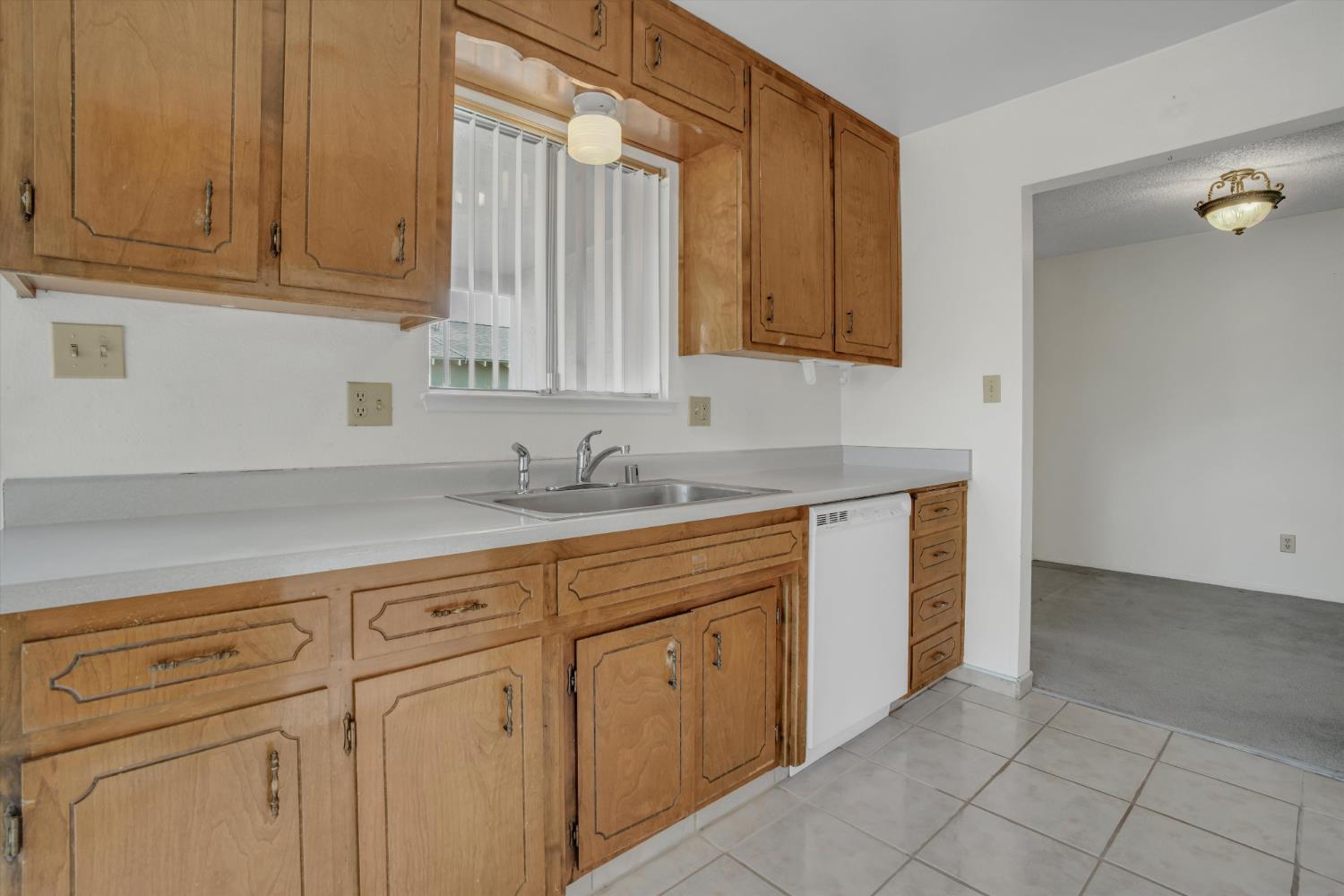 631 W Minnesota Ave, Turlock, CA 95382