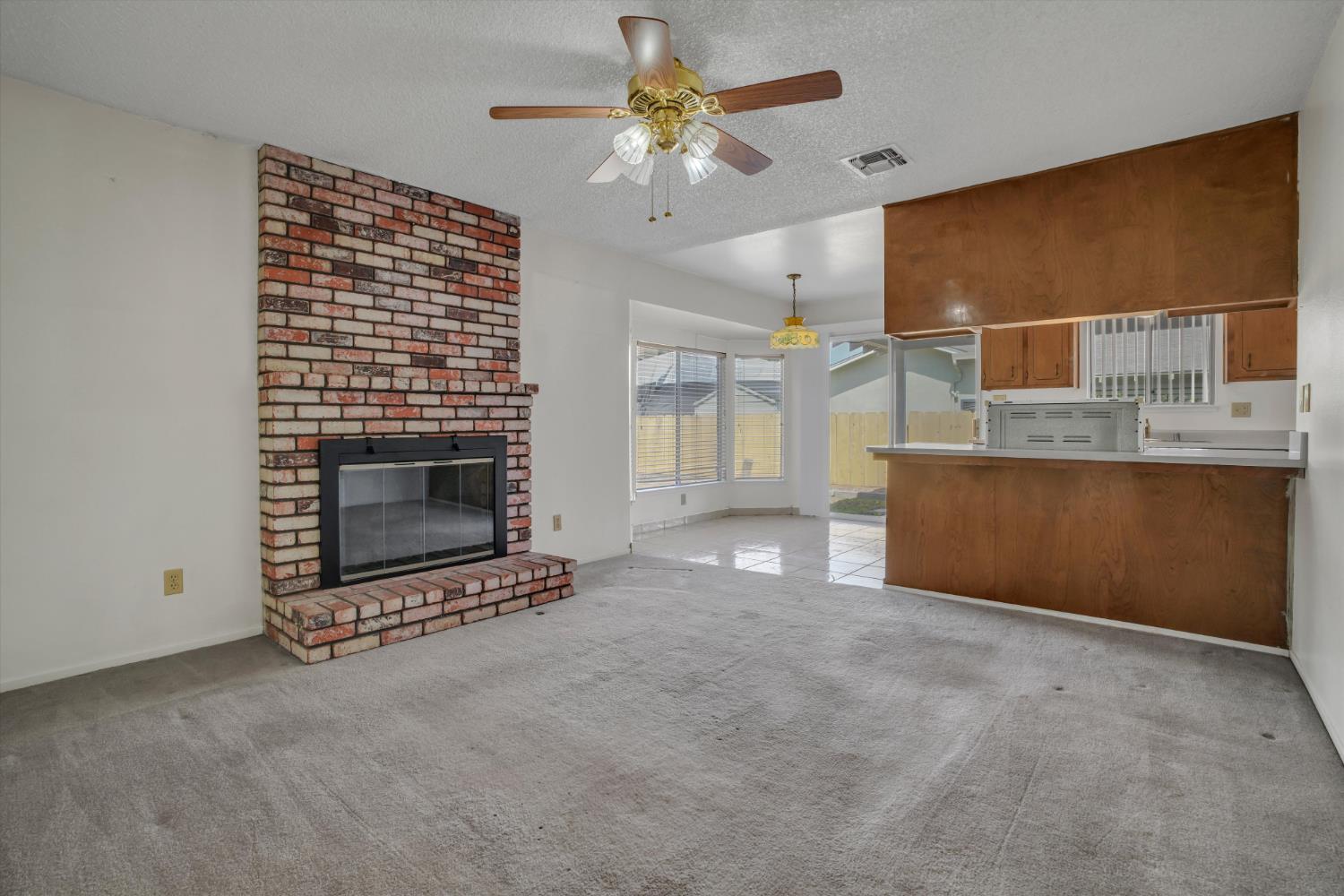 631 W Minnesota Ave, Turlock, CA 95382