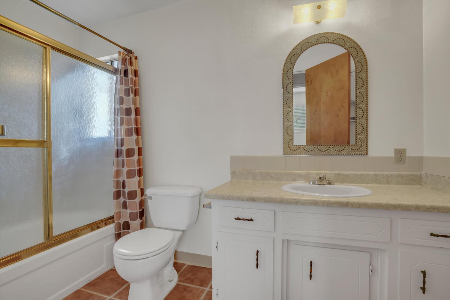 631 W Minnesota Ave, Turlock, CA 95382