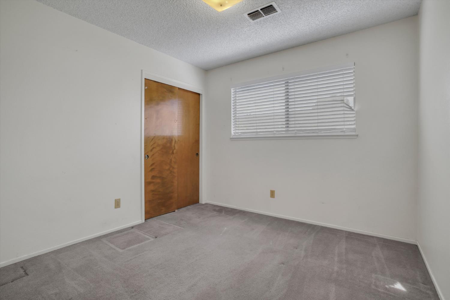 631 W Minnesota Ave, Turlock, CA 95382