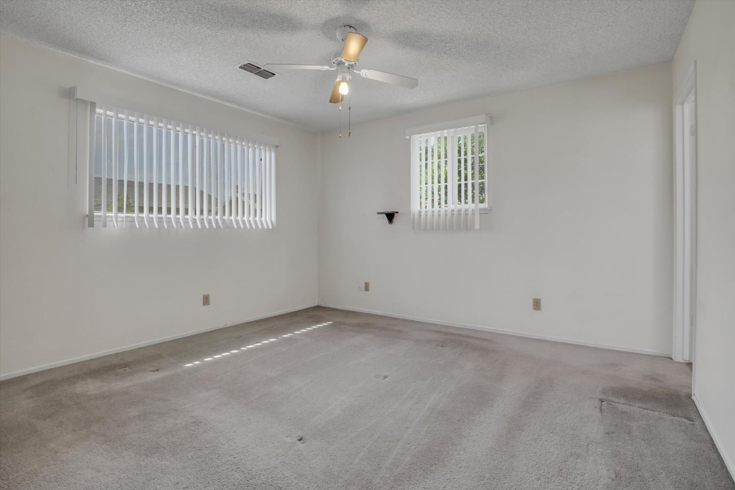 631 W Minnesota Ave, Turlock, CA 95382