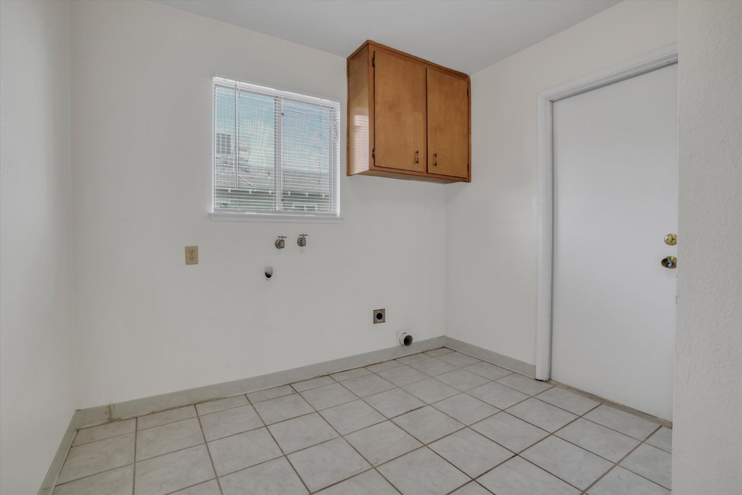 631 W Minnesota Ave, Turlock, CA 95382