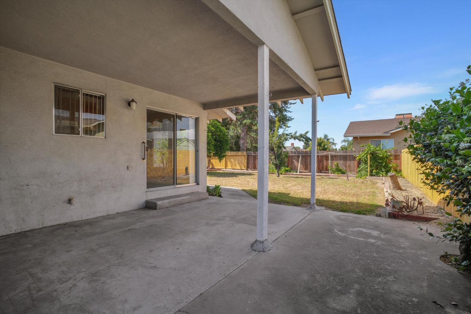 631 W Minnesota Ave, Turlock, CA 95382