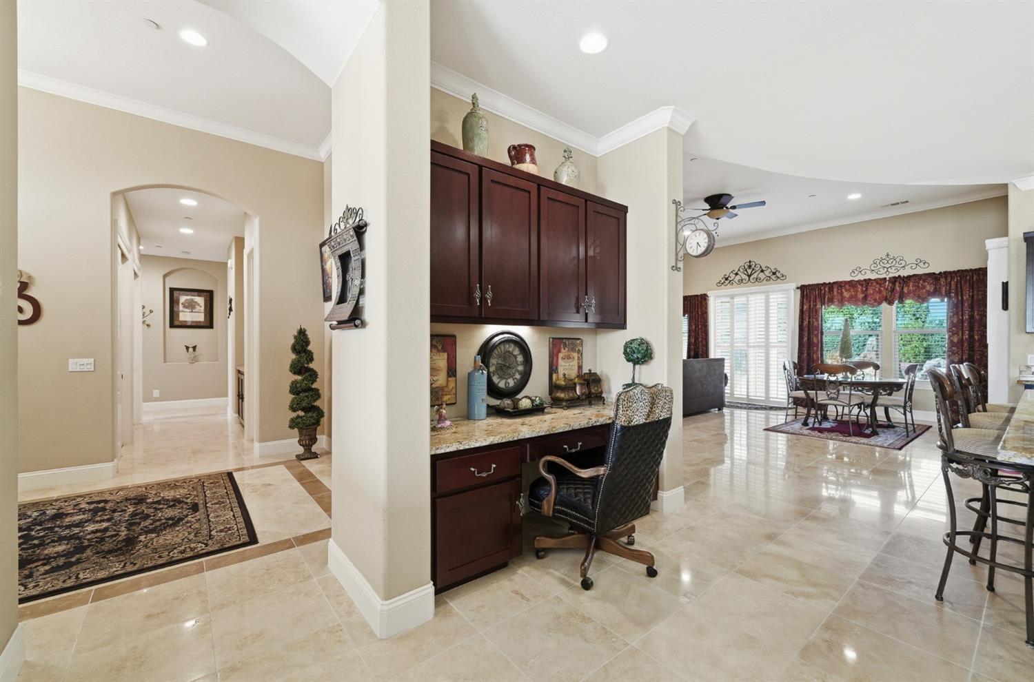10717 Goldsborough Cir, Oakdale, CA 95361