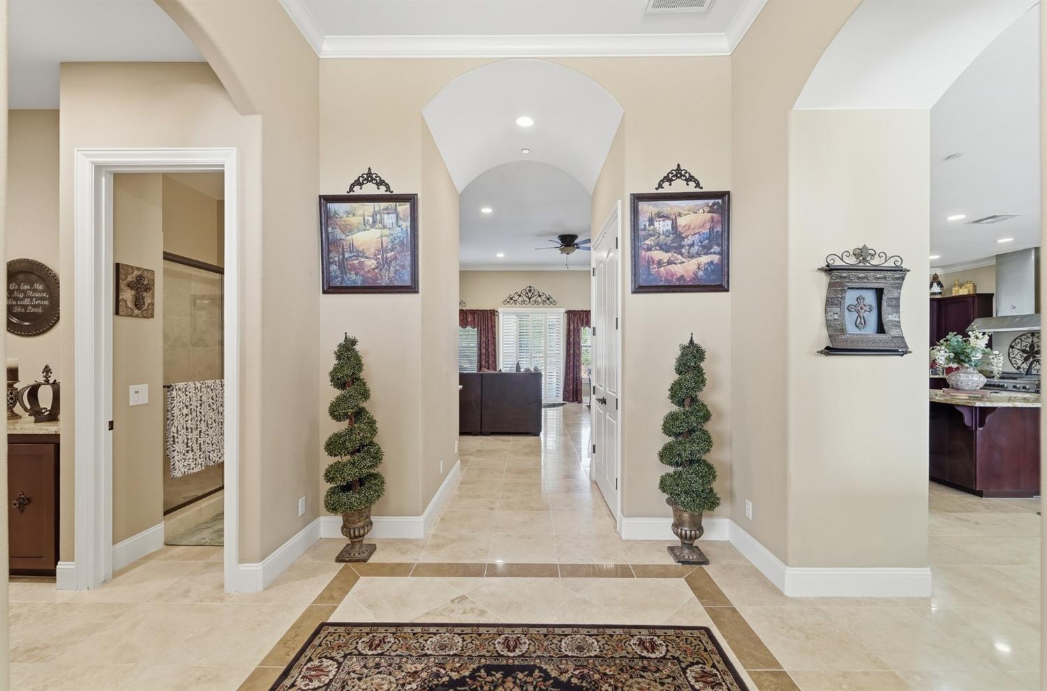 10717 Goldsborough Cir, Oakdale, CA 95361