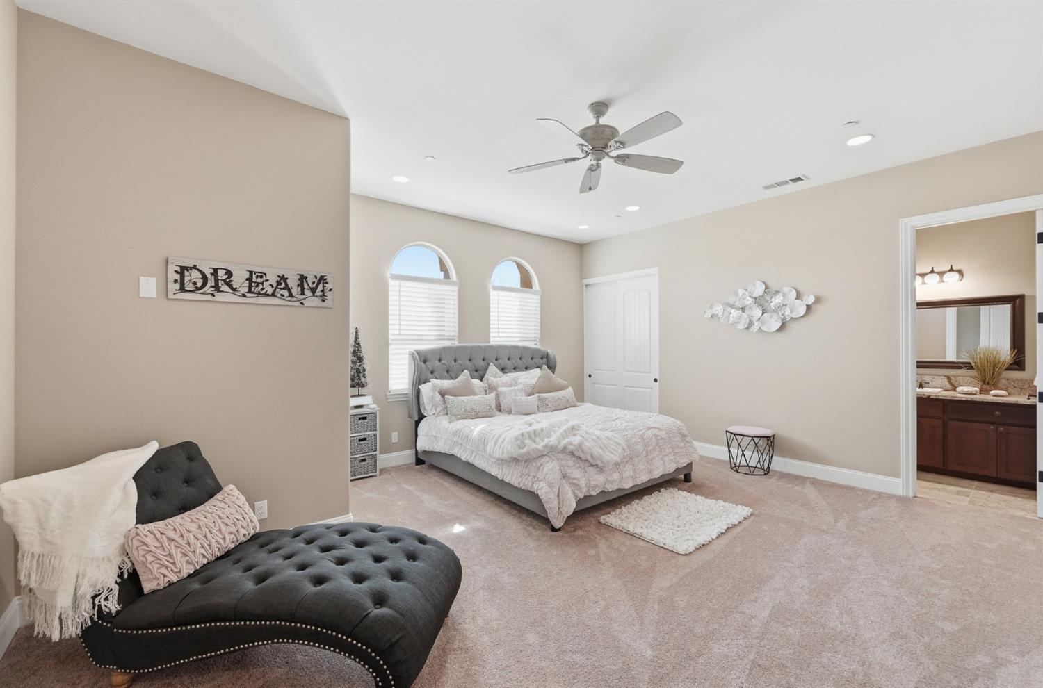 10717 Goldsborough Cir, Oakdale, CA 95361