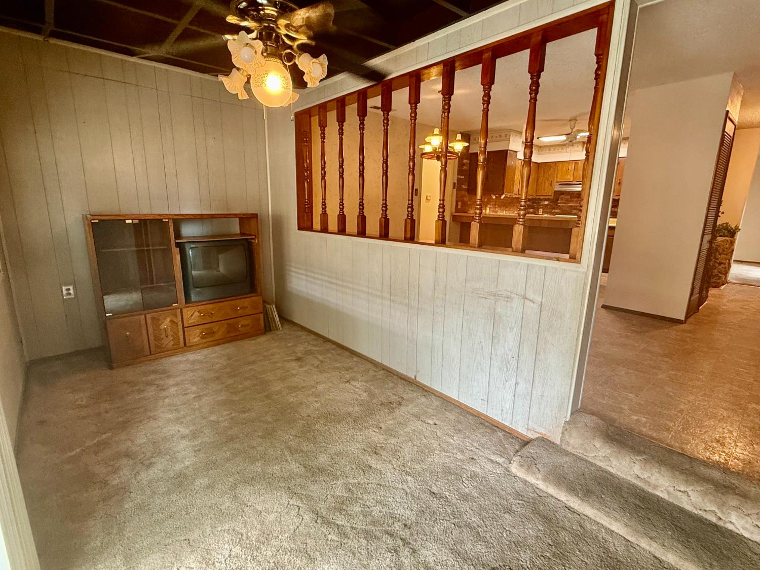 835 Nevada Ave, Los Banos, CA 93635