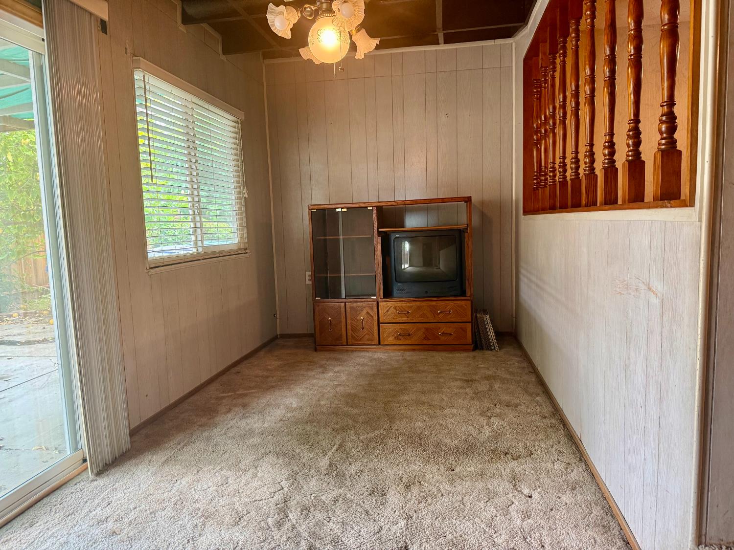 835 Nevada Ave, Los Banos, CA 93635
