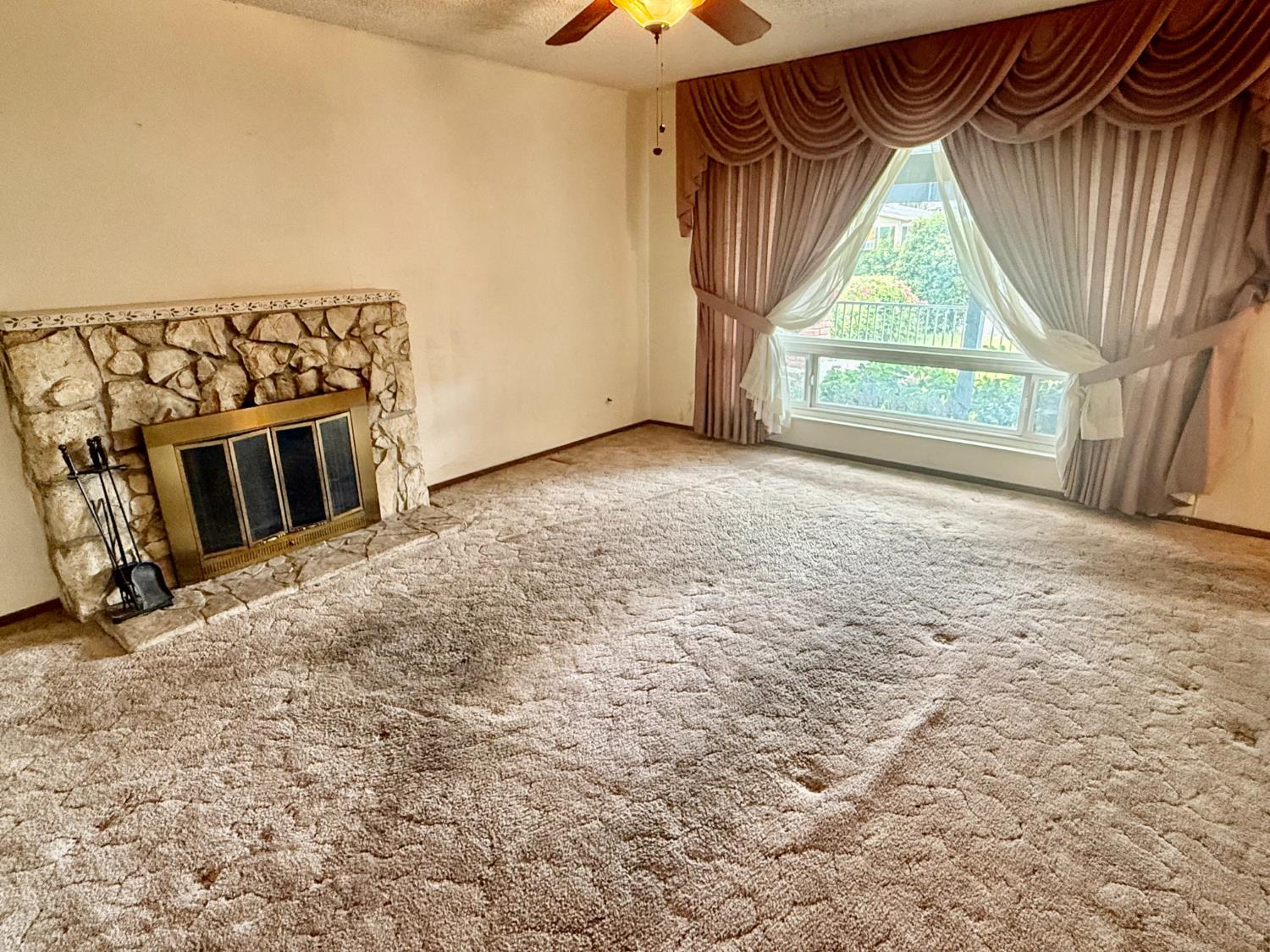 835 Nevada Ave, Los Banos, CA 93635
