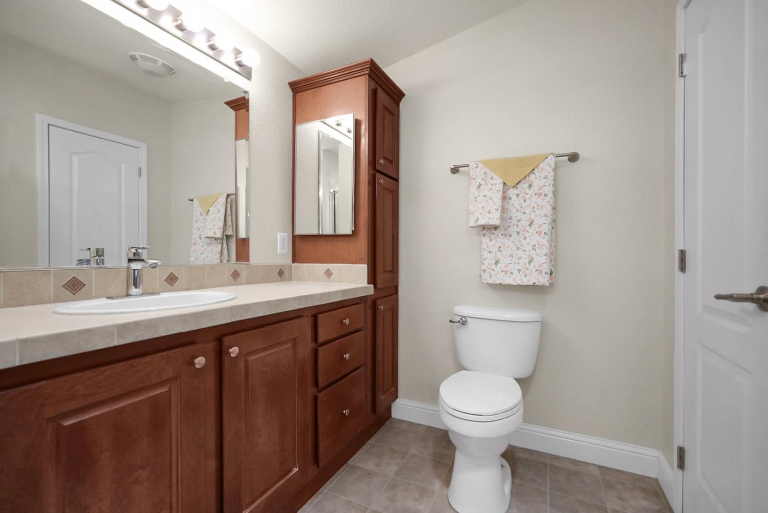 1459 Standiford #92, Modesto, CA 95350