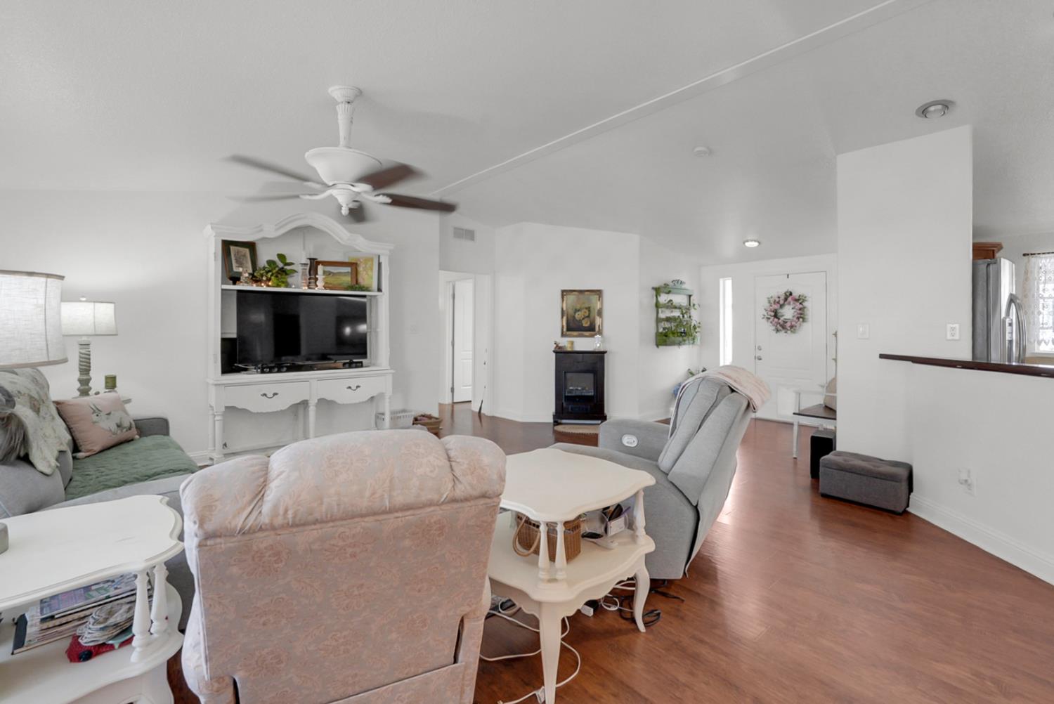 1459 Standiford #92, Modesto, CA 95350