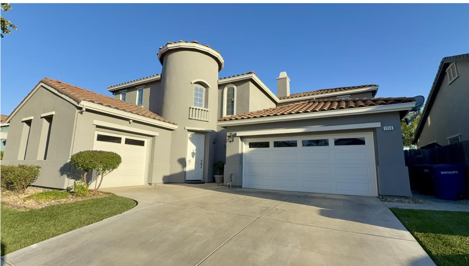 1350 Snake Creek Dr, Patterson, CA 95363