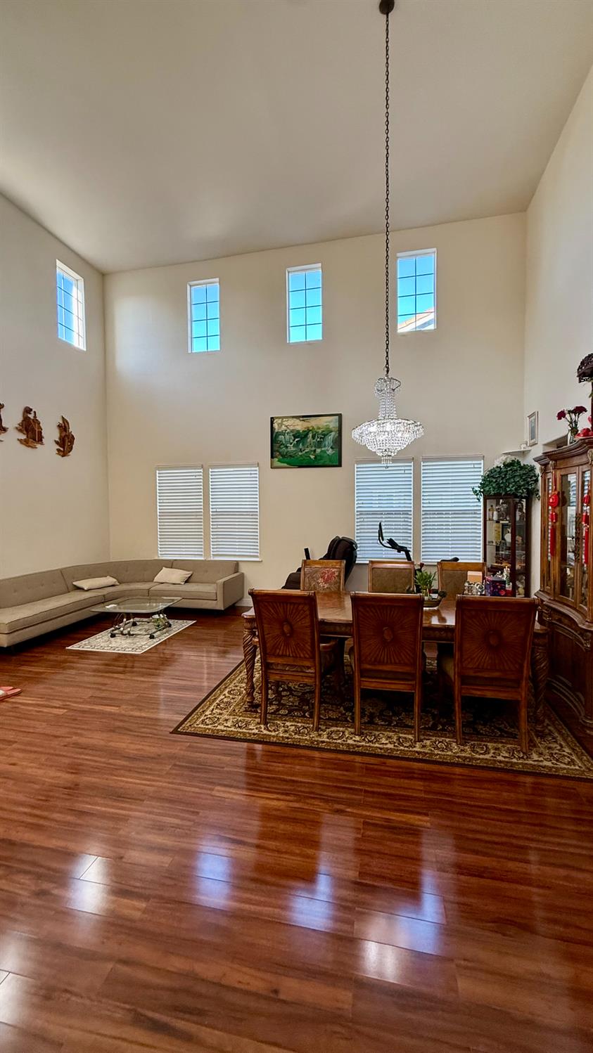 1350 Snake Creek Dr, Patterson, CA 95363
