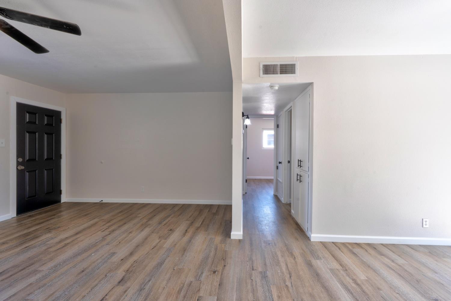 208 N Santa Rita St, Los Banos, CA 93635