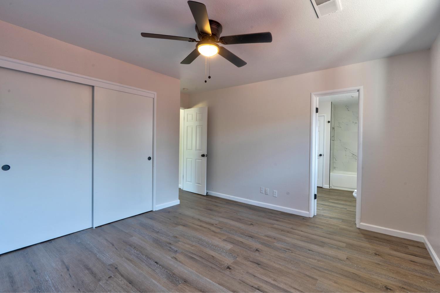 208 N Santa Rita St, Los Banos, CA 93635