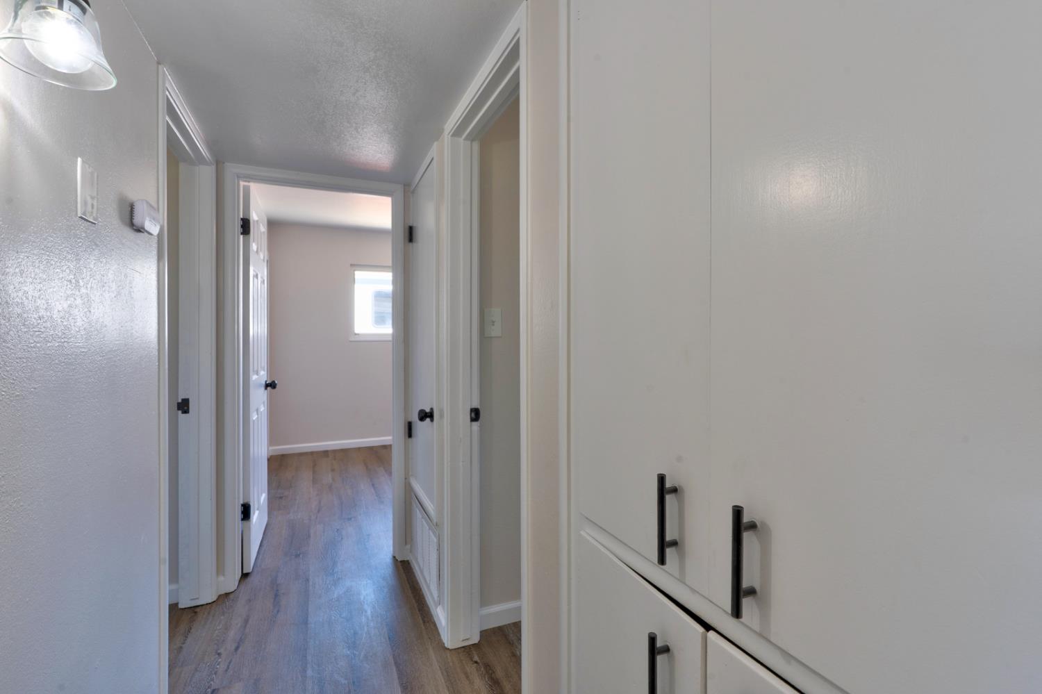 208 N Santa Rita St, Los Banos, CA 93635