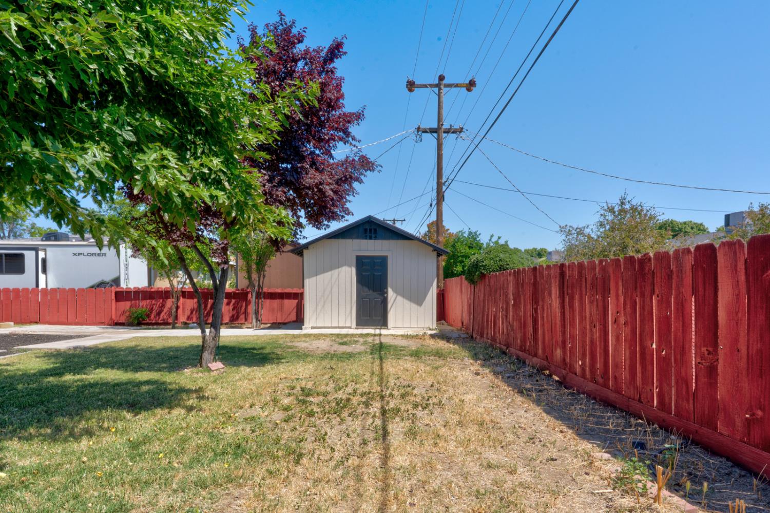 208 N Santa Rita St, Los Banos, CA 93635
