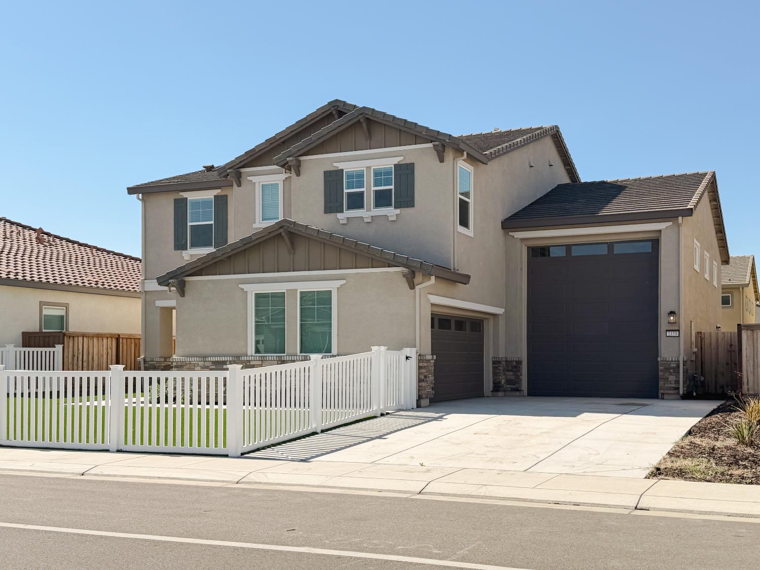 2158 Geneva Way, Manteca, CA 95337
