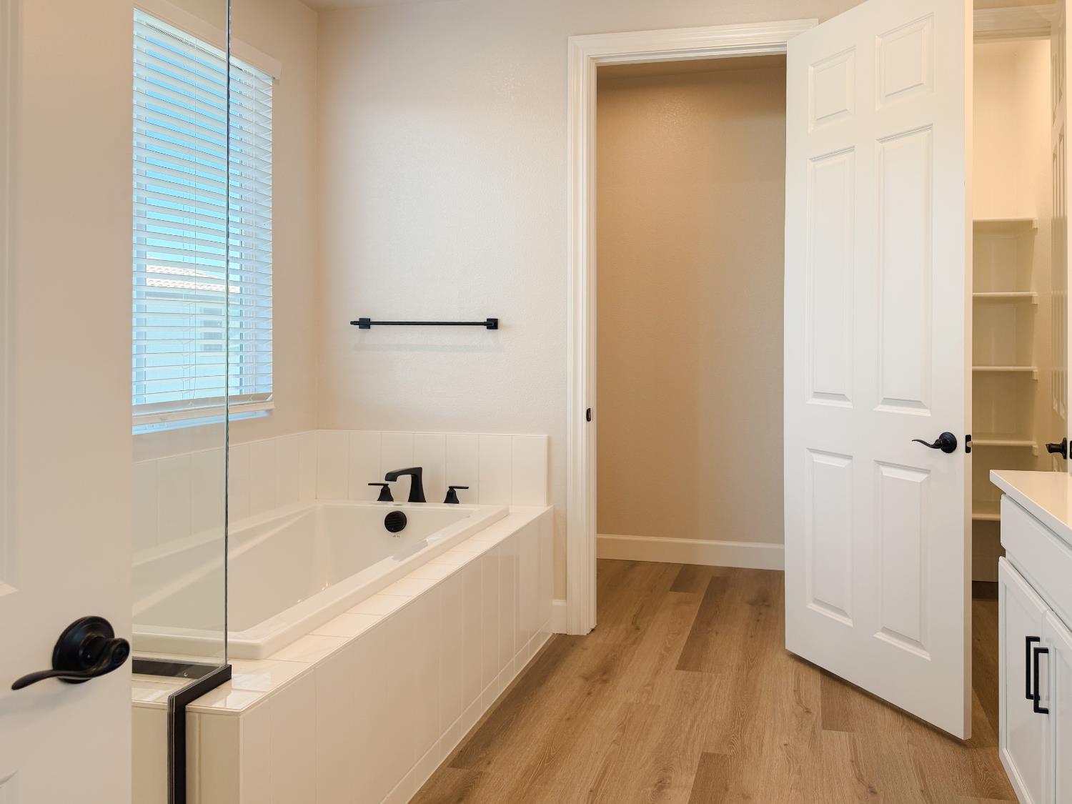 2158 Geneva Way, Manteca, CA 95337