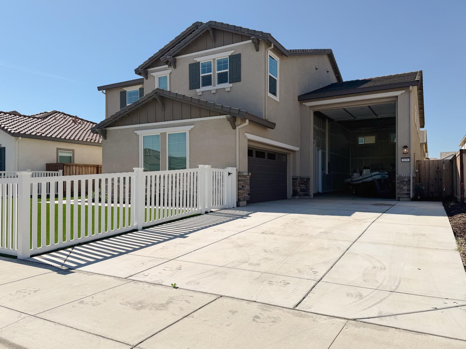 2158 Geneva Way, Manteca, CA 95337