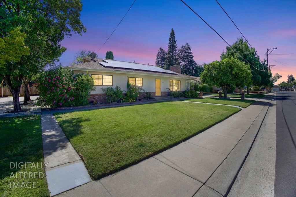 1604 Walnut Ave, Escalon, CA 95320