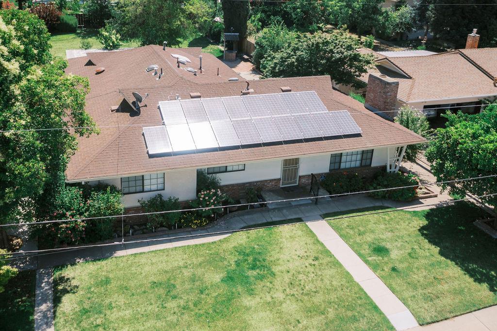 1604 Walnut Ave, Escalon, CA 95320