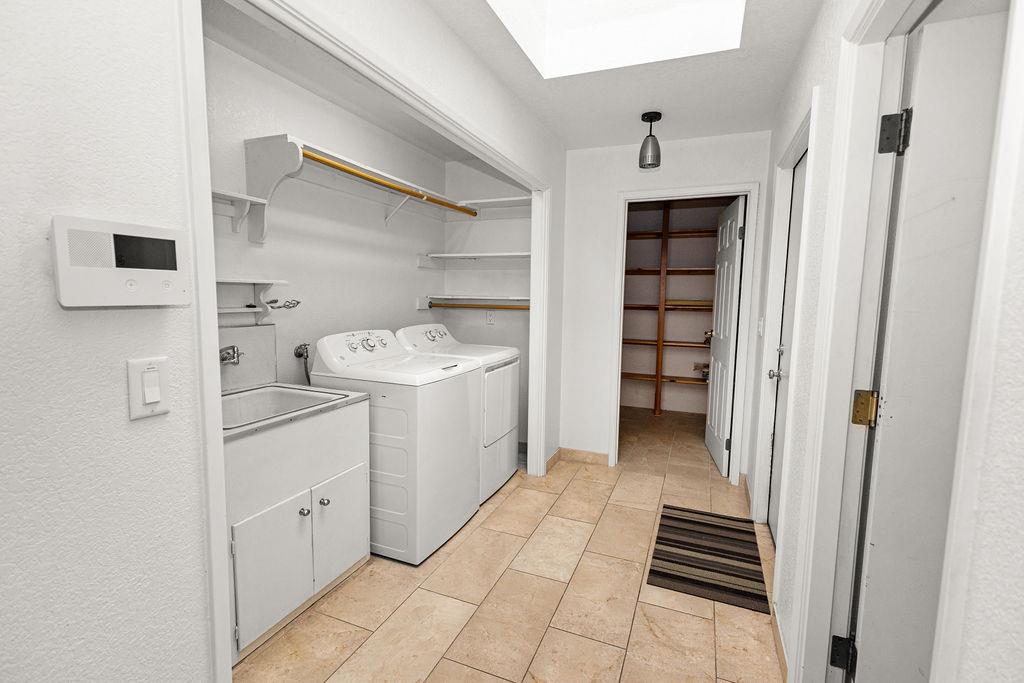 1604 Walnut Ave, Escalon, CA 95320