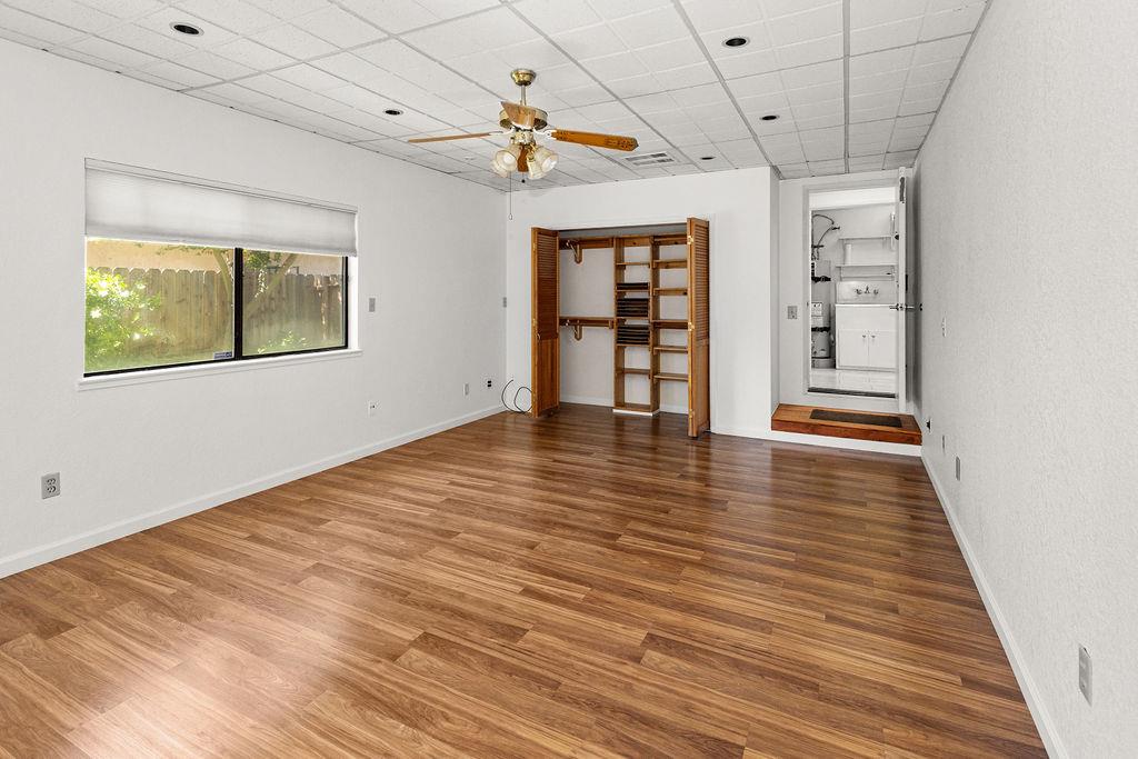 1604 Walnut Ave, Escalon, CA 95320