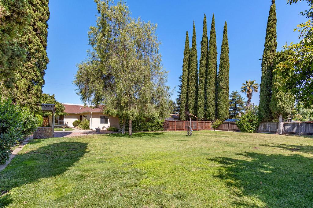 1604 Walnut Ave, Escalon, CA 95320