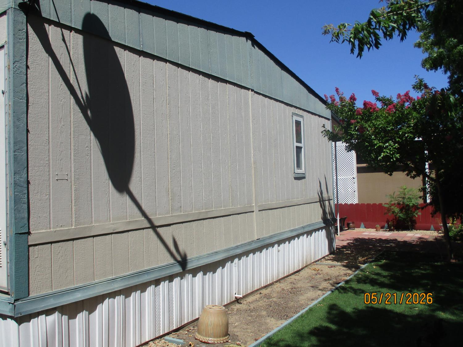 24 Schooner Ln, Modesto, CA 95356