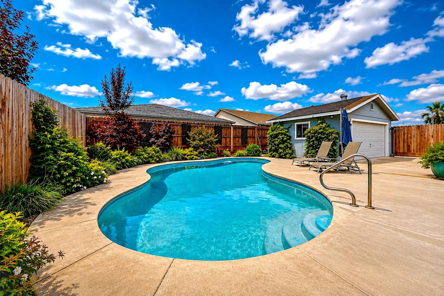 4581 Magnolia Dr, Turlock, CA 95382