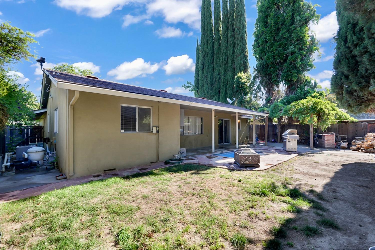 1226 Chehalem Dr, Modesto, CA 95350