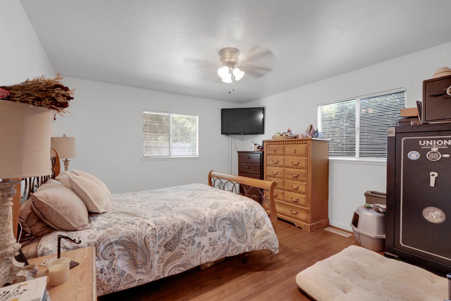 1226 Chehalem Dr, Modesto, CA 95350