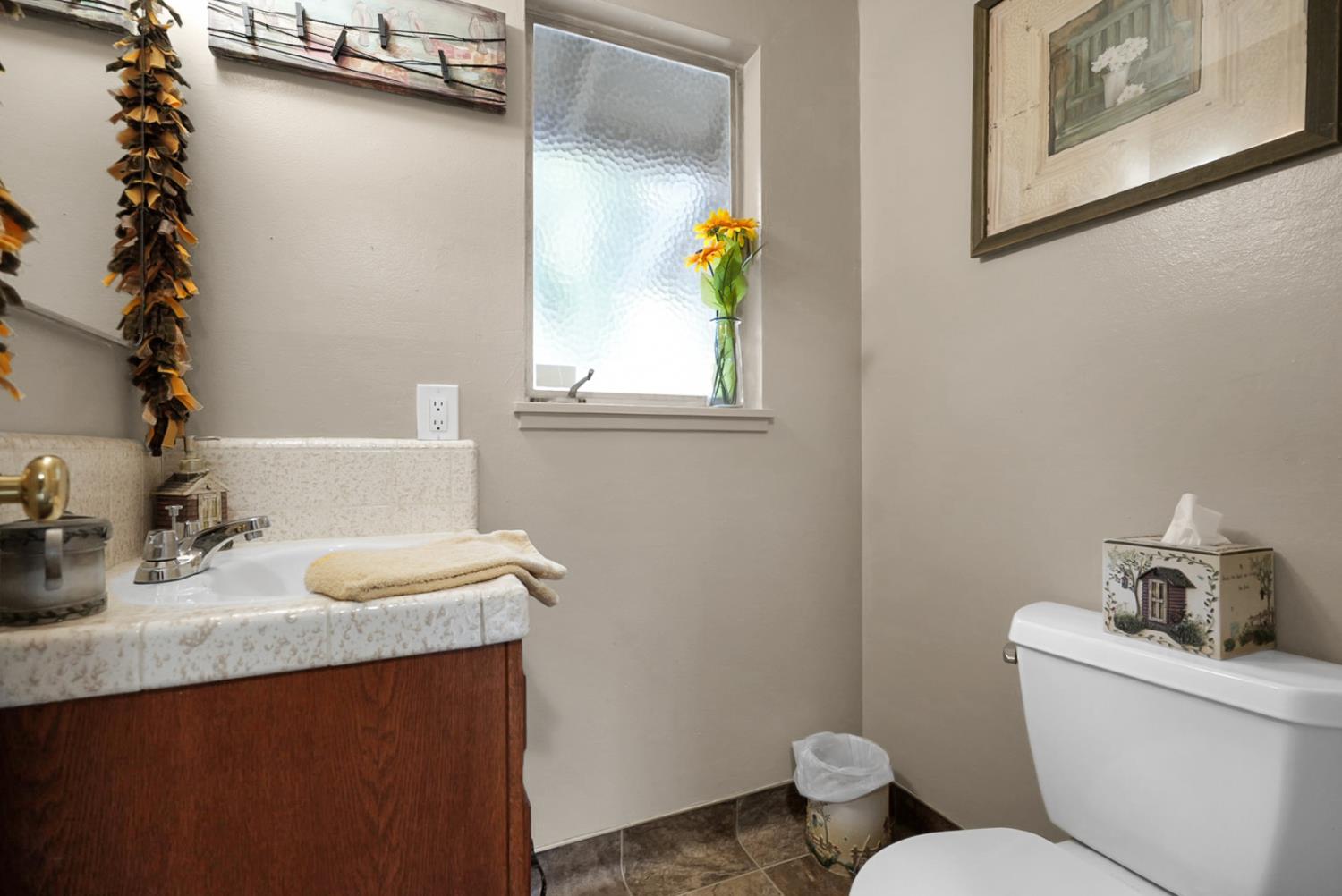 1226 Chehalem Dr, Modesto, CA 95350