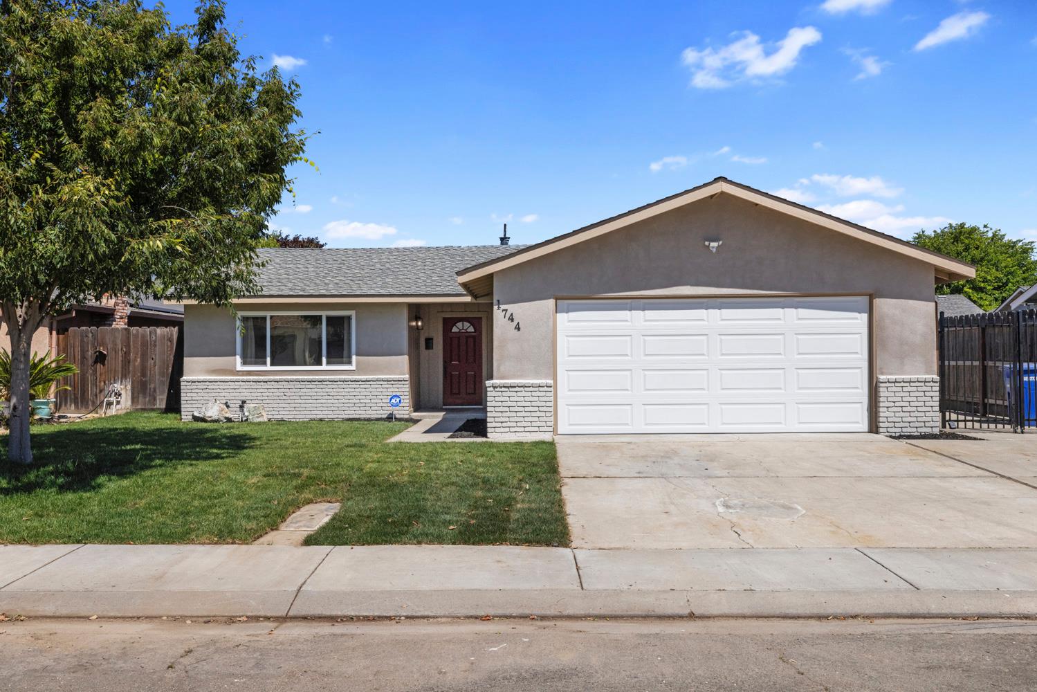 1744 Darwin Ct, Ceres, CA 95307