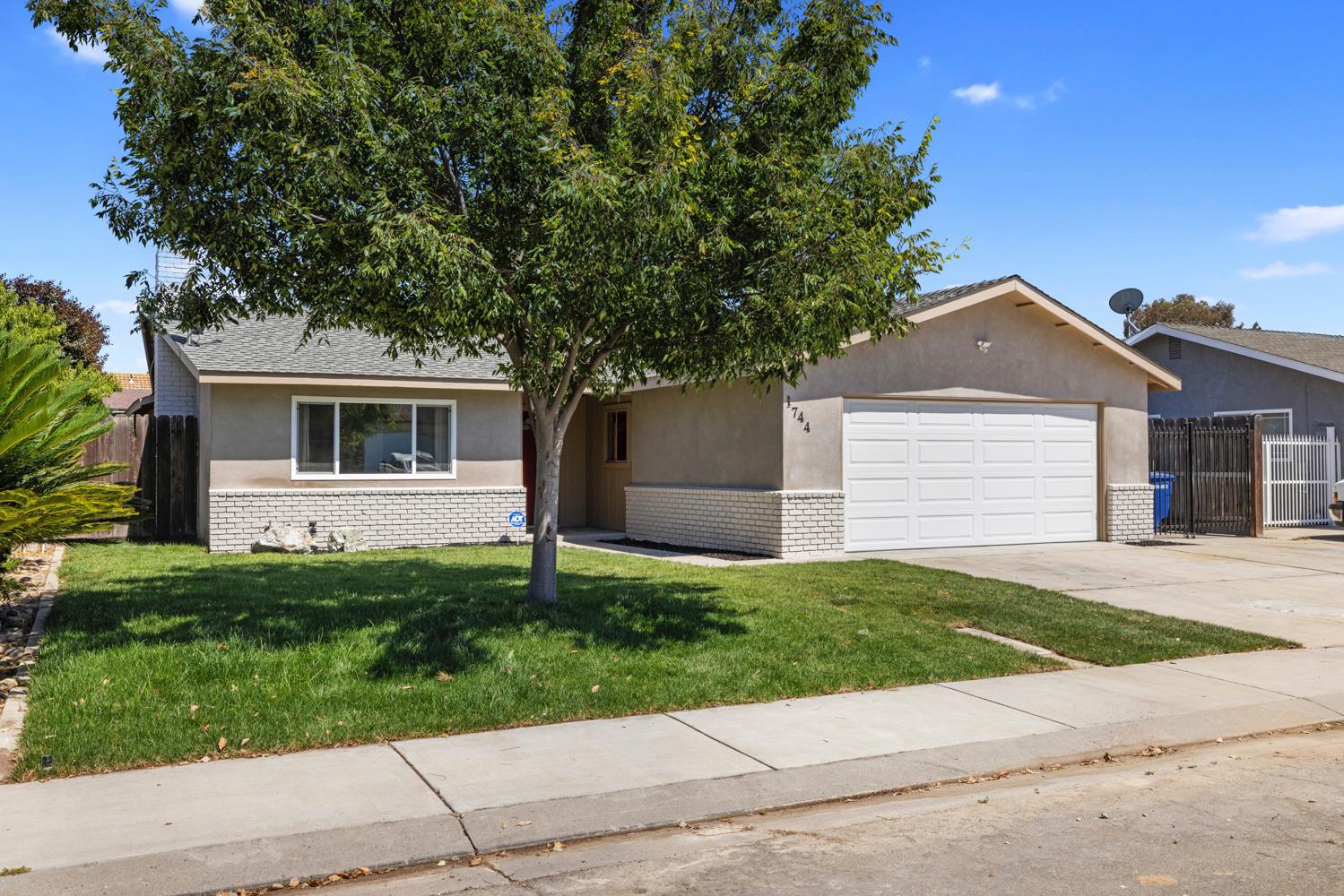 1744 Darwin Ct, Ceres, CA 95307