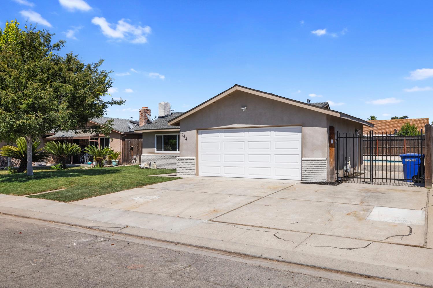 1744 Darwin Ct, Ceres, CA 95307