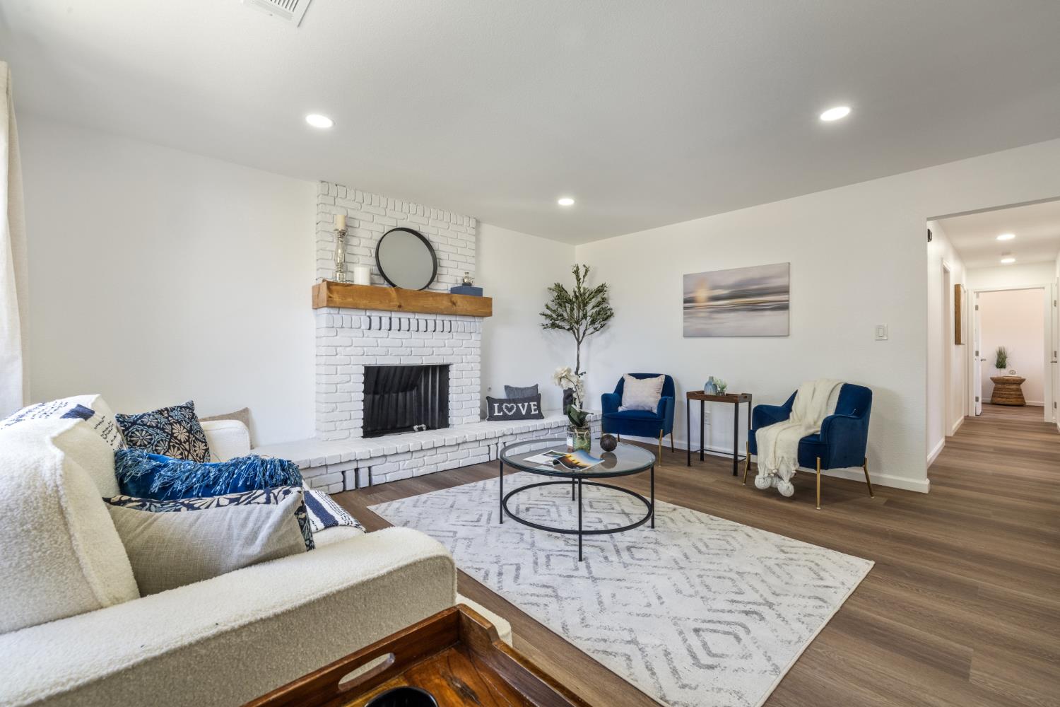 1744 Darwin Ct, Ceres, CA 95307