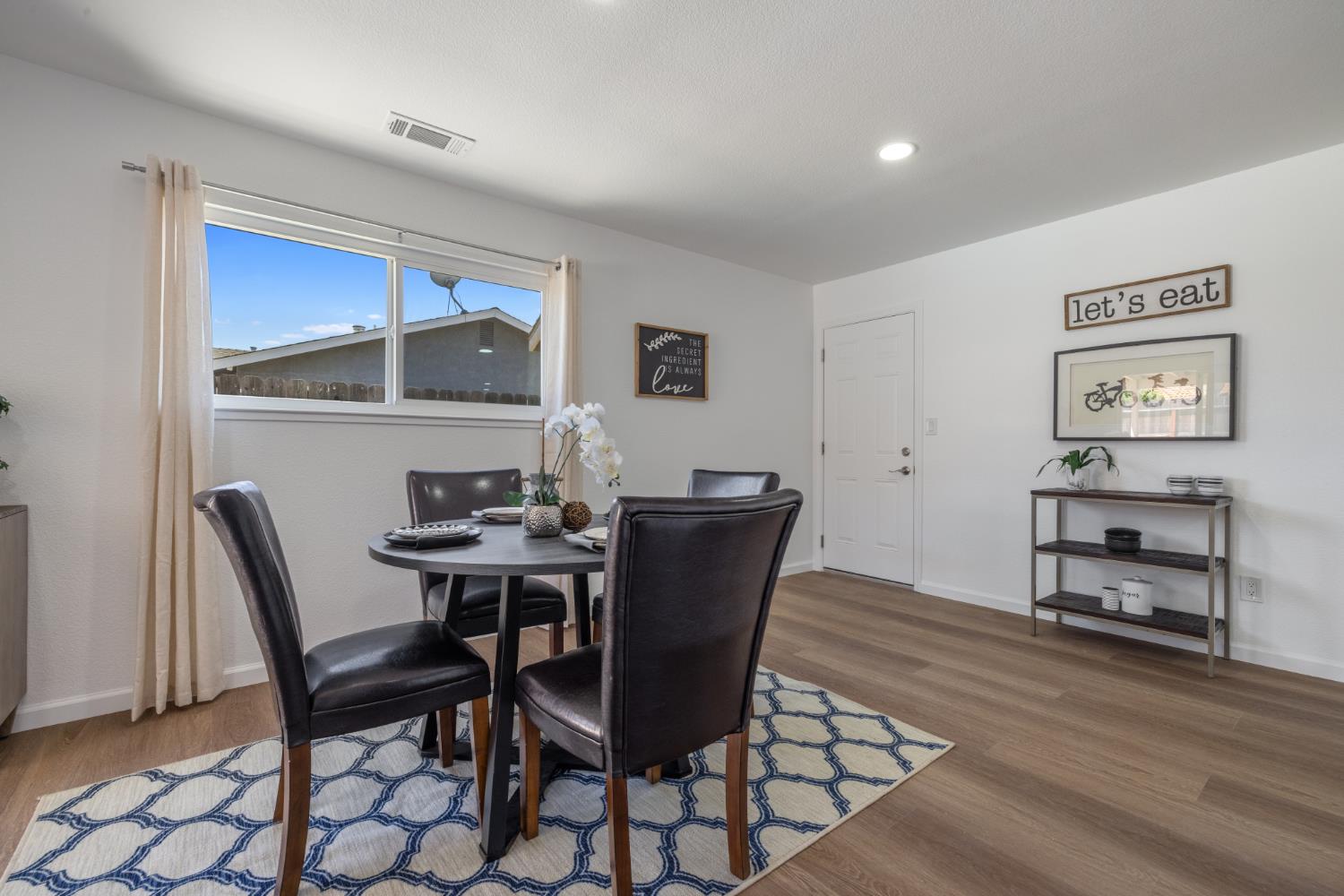 1744 Darwin Ct, Ceres, CA 95307